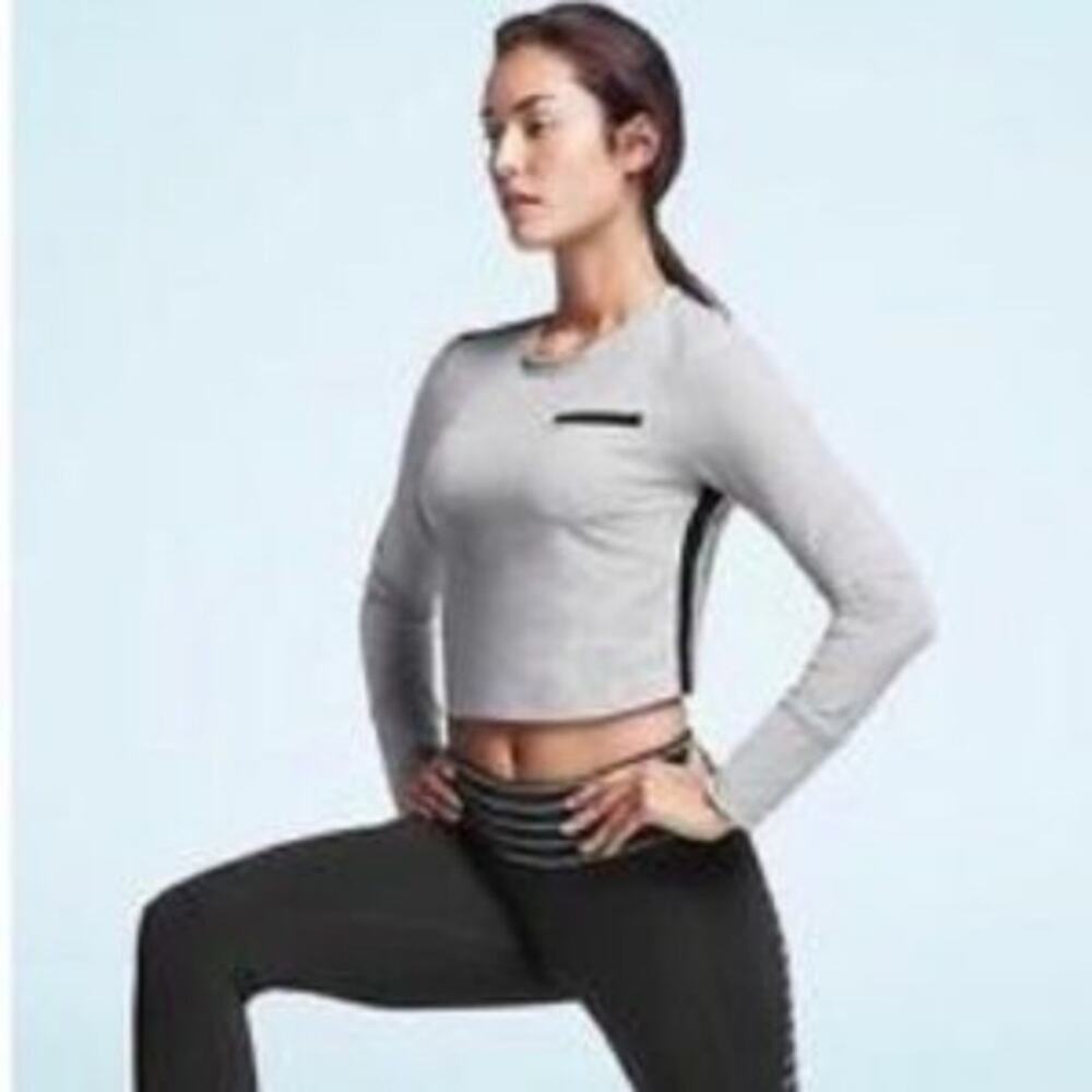 Athleta Sentry Cropped Grey Black Stripe Crop Top Pullover S Small